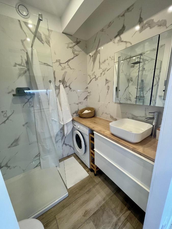 Superbe Studio Avec Terrasse Proximite Plage Сен-Мандрие-сюр-Мер Экстерьер фото