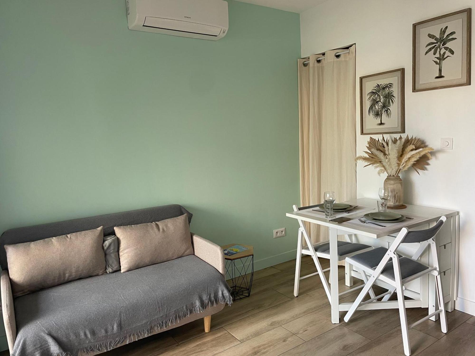 Superbe Studio Avec Terrasse Proximite Plage Сен-Мандрие-сюр-Мер Экстерьер фото