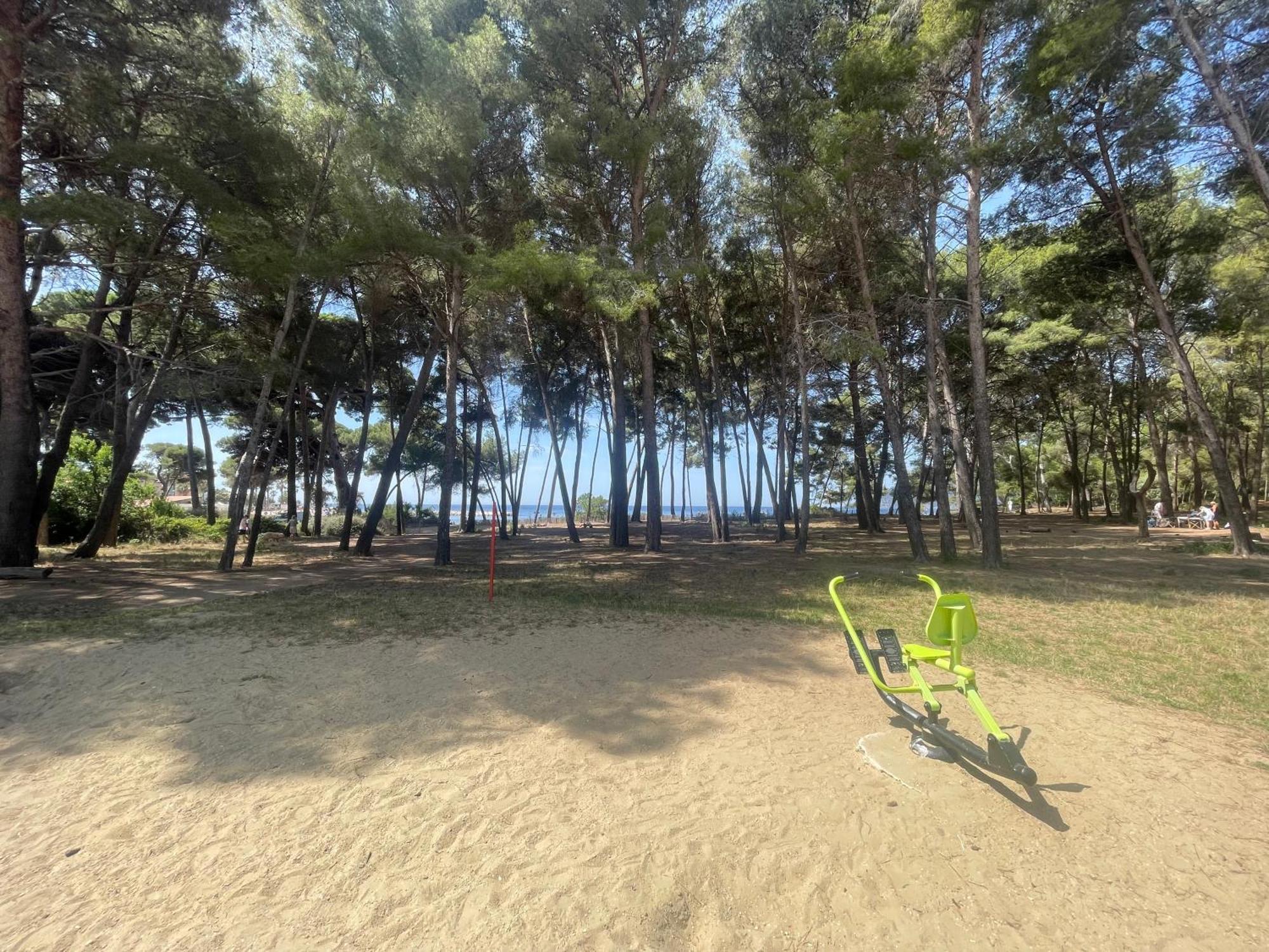 Superbe Studio Avec Terrasse Proximite Plage Сен-Мандрие-сюр-Мер Экстерьер фото